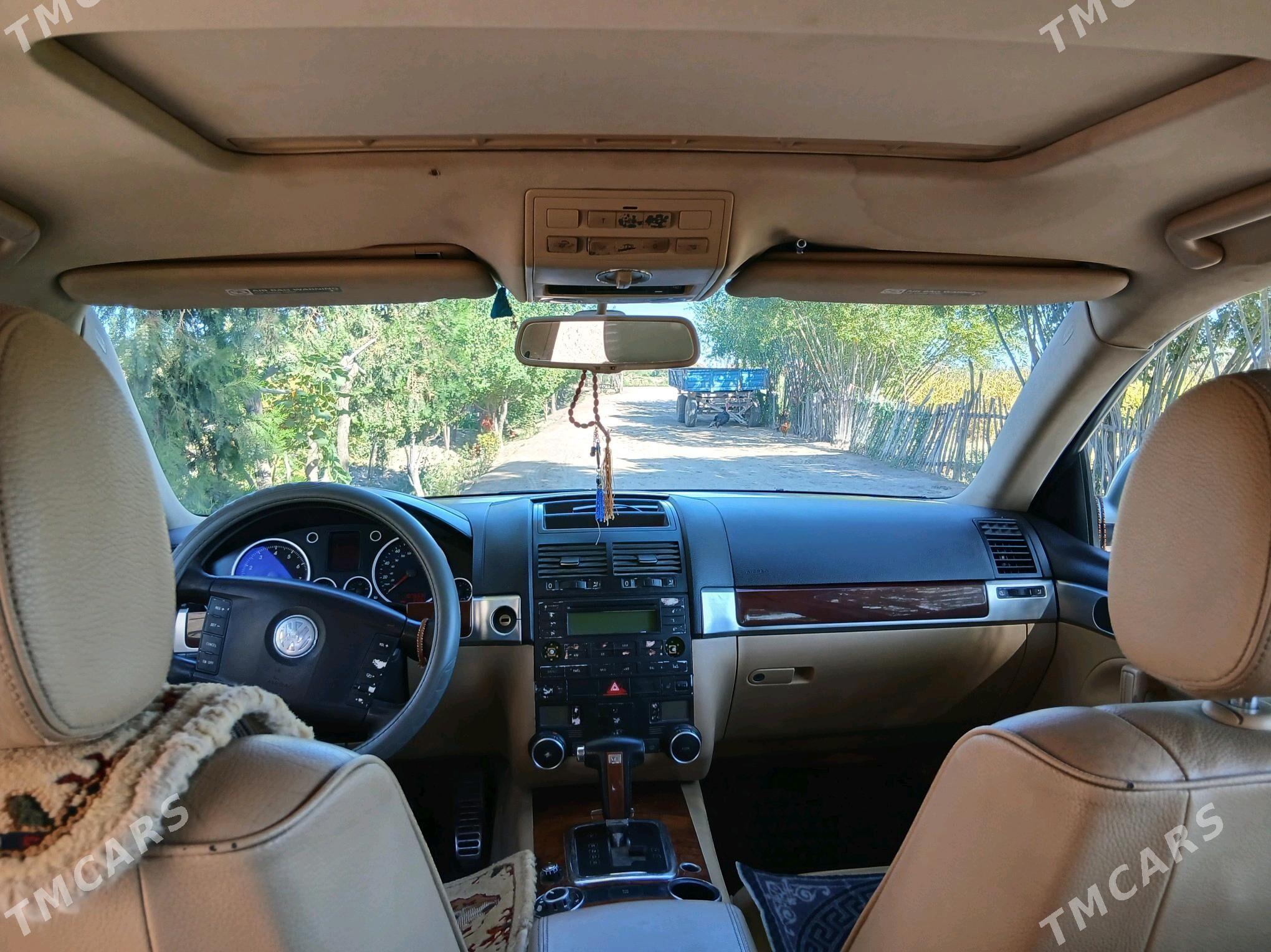 Volkswagen Touareg 2005 - 150 000 TMT - Türkmenbaşy etr. - img 1