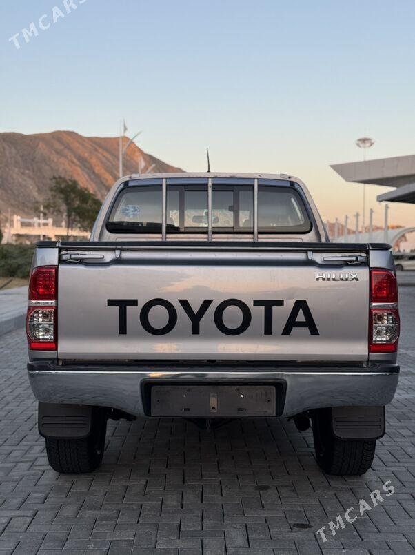Toyota Hilux 2015 - 460 000 TMT - Türkmenbaşy - img 5