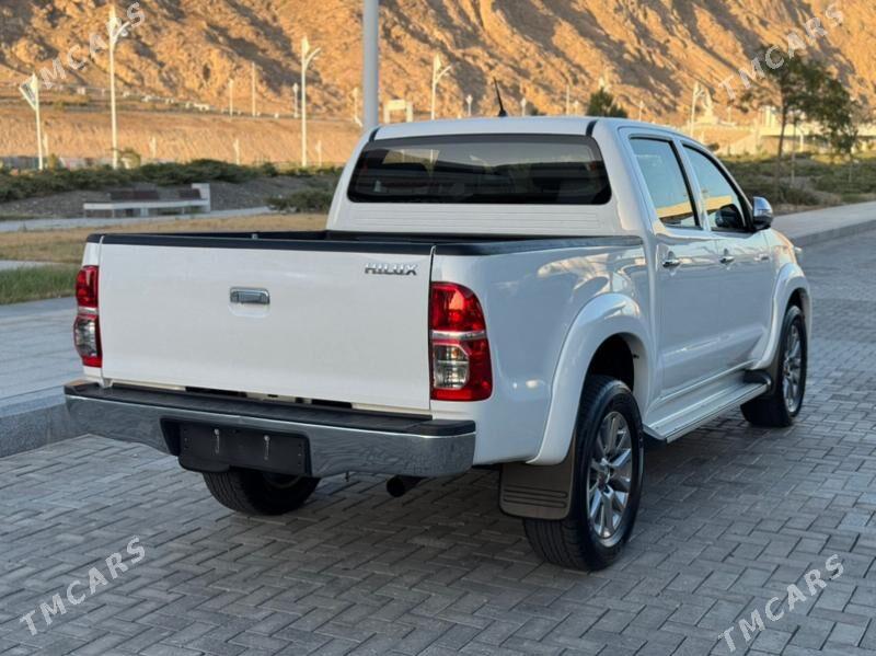 Toyota Hilux 2014 - 470 000 TMT - Türkmenbaşy - img 4