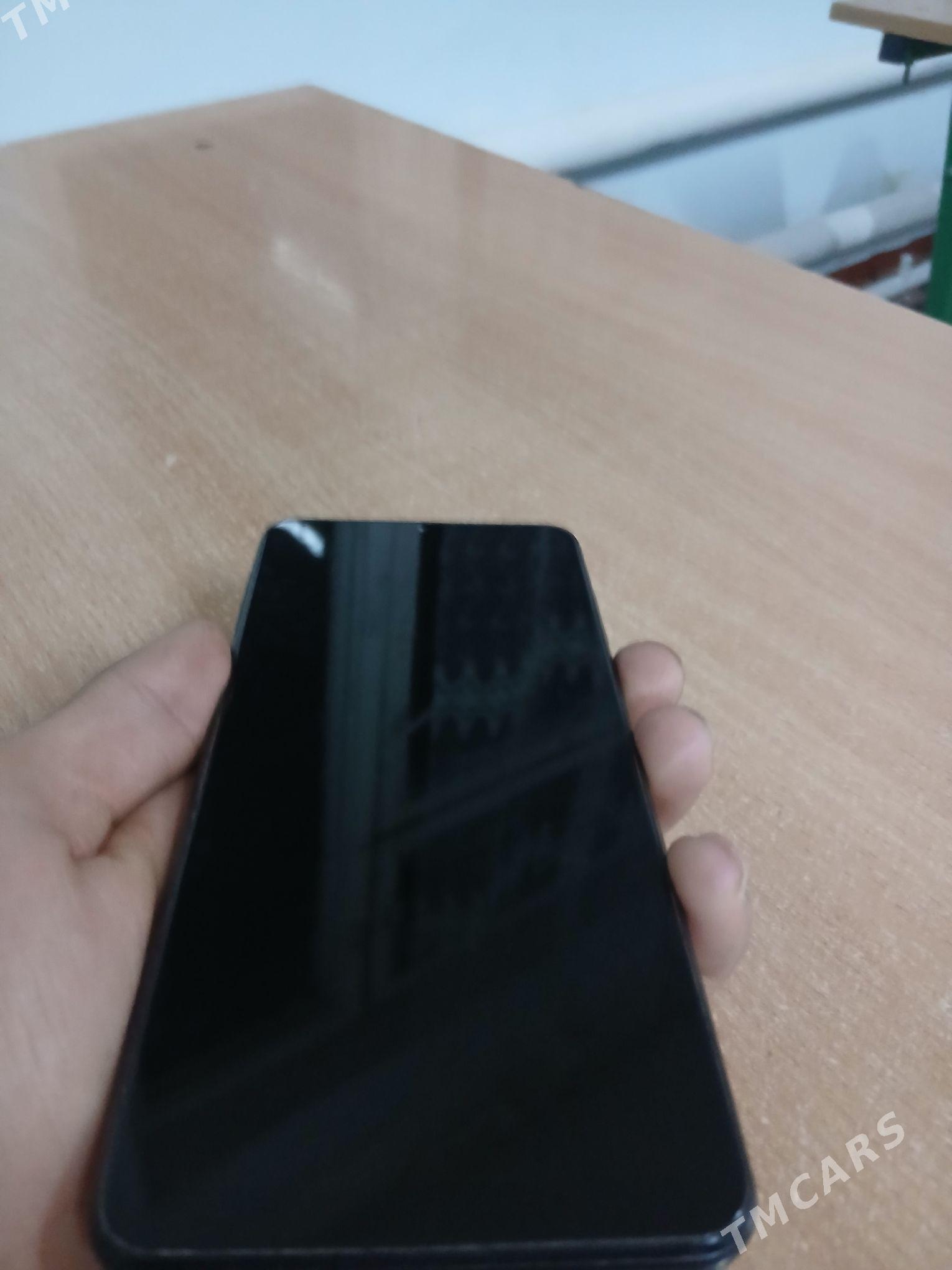 Samsung a04s - Дянев - img 1