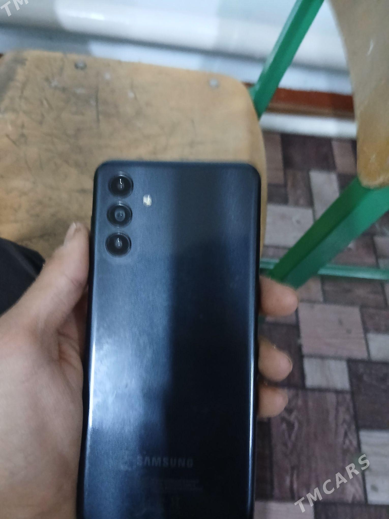 Samsung a04s - Дянев - img 4