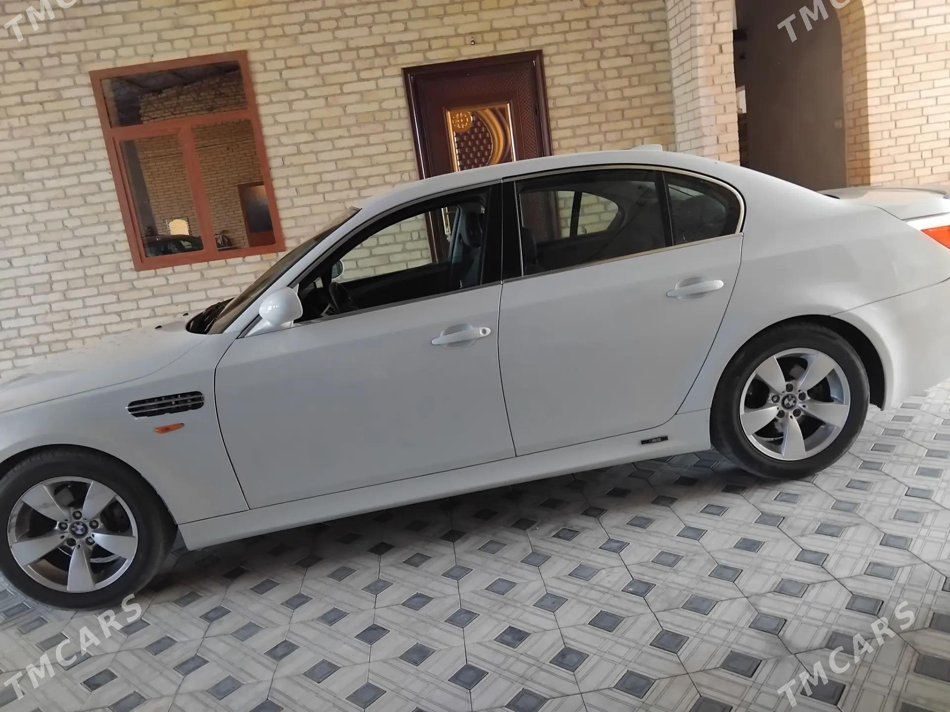 BMW E60 2008 - 220 000 TMT - Çärjew - img 2
