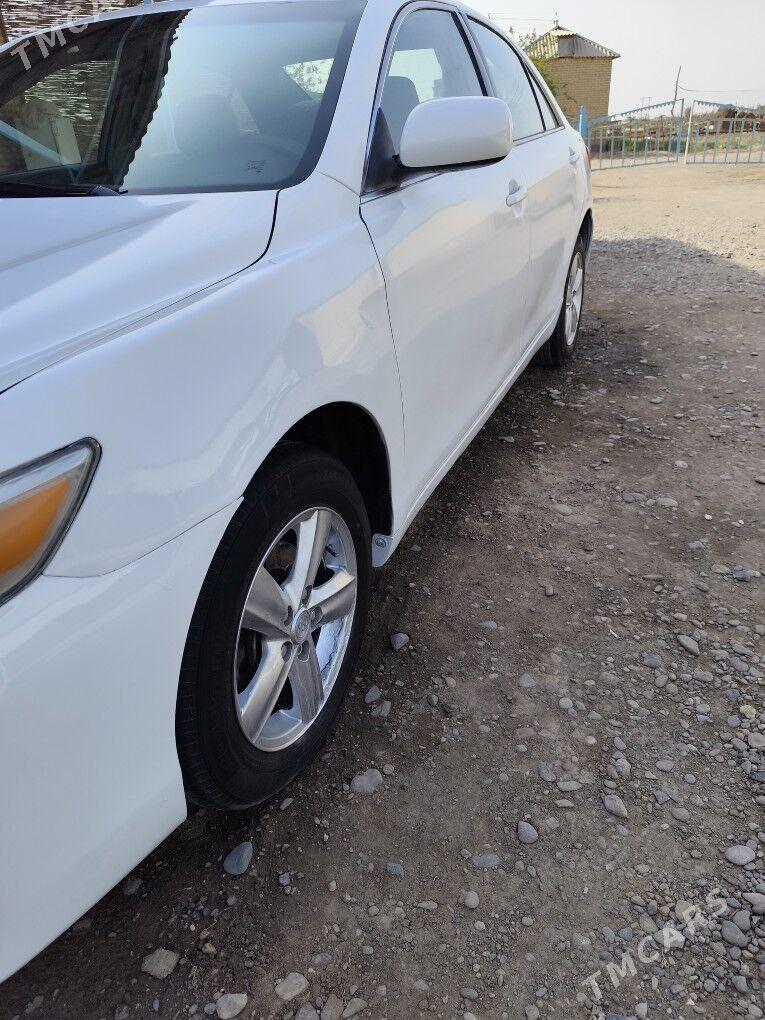 Toyota Camry 2009 - 140 000 TMT - Серахс - img 1