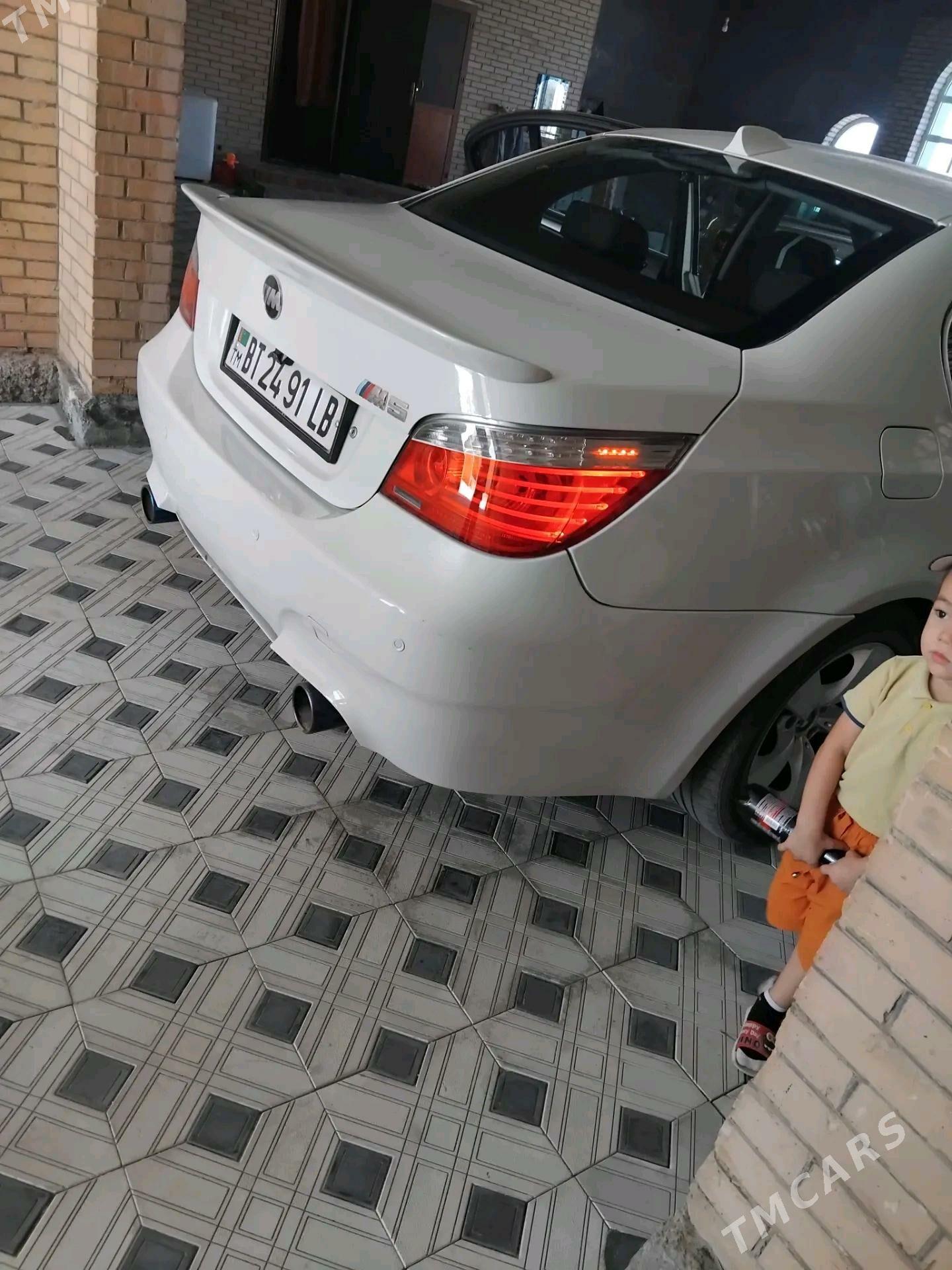 BMW E60 2008 - 220 000 TMT - Çärjew - img 5