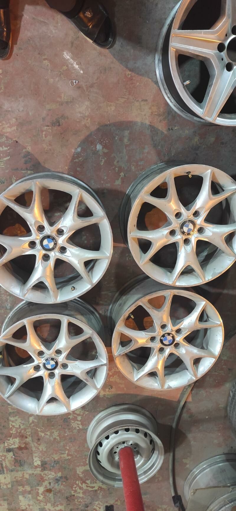 BMW 17 lik diska 2 000 TMT - Байрамали - img 2