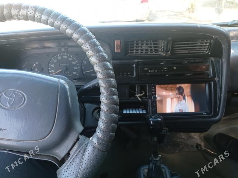 Toyota Hiace 1998 - 75 000 TMT - Мары - img 2