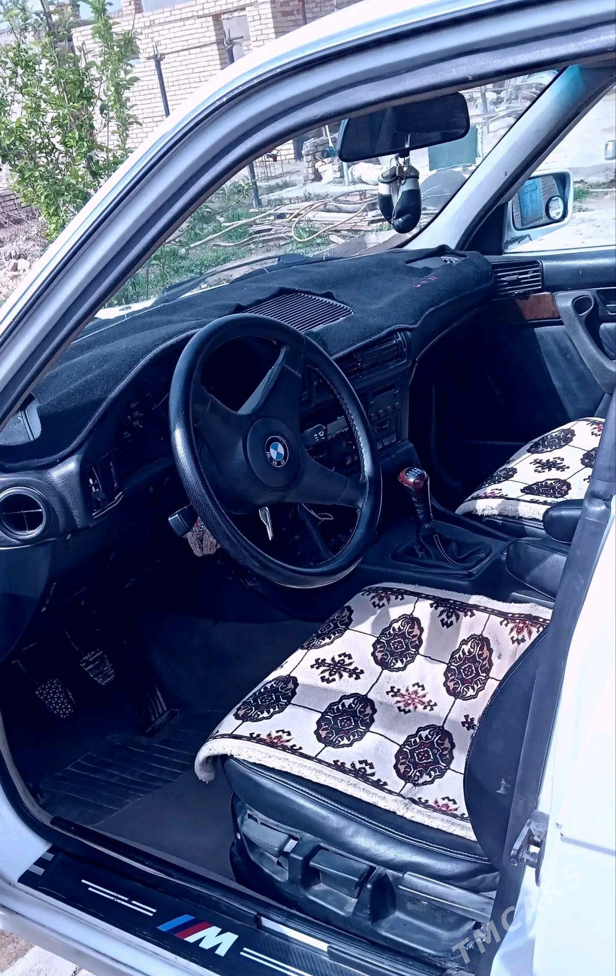 BMW 520 1990 - 45 000 TMT - Ёлётен - img 3