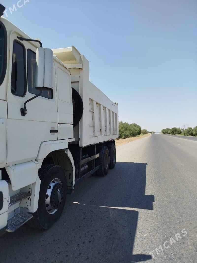 Howo Sinotruk 2014 - 460 000 TMT - Кака - img 1