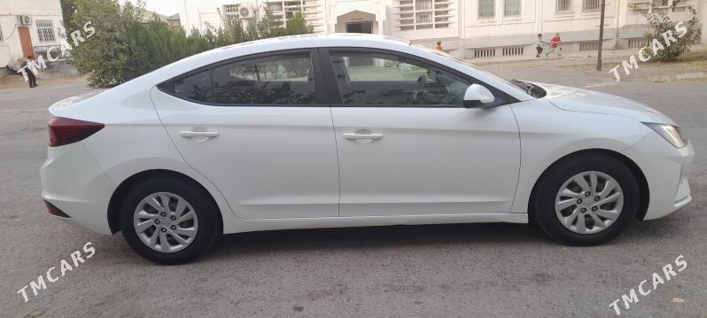 Hyundai Elantra 2018 - 225 000 TMT - Хитровка - img 3