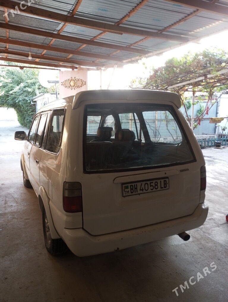 Toyota Hiace 2002 - 50 000 TMT - Туркменабат - img 4
