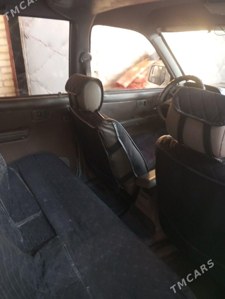 Toyota Hiace 2002 - 50 000 TMT - Туркменабат - img 8