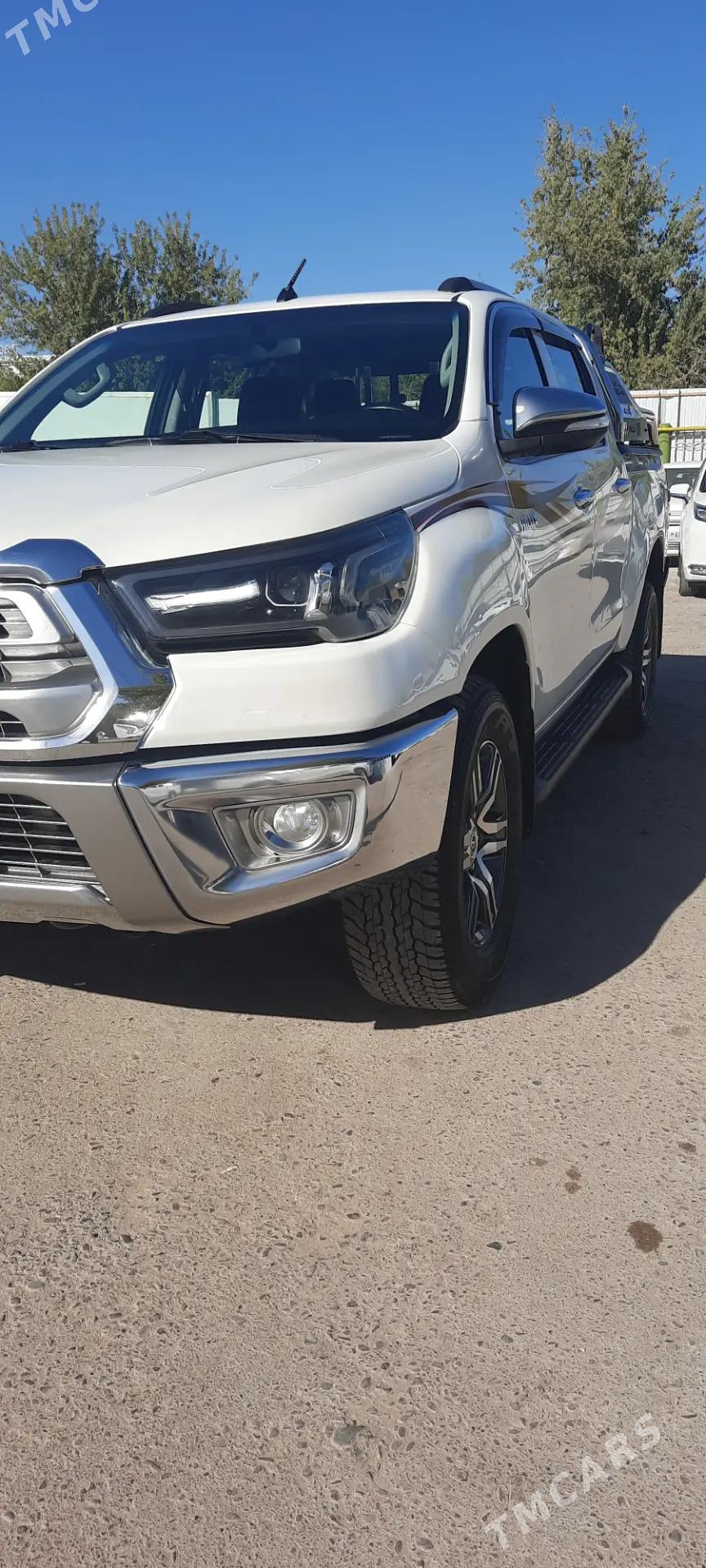 Toyota Hilux 2017 - 605 000 TMT - Mary - img 5