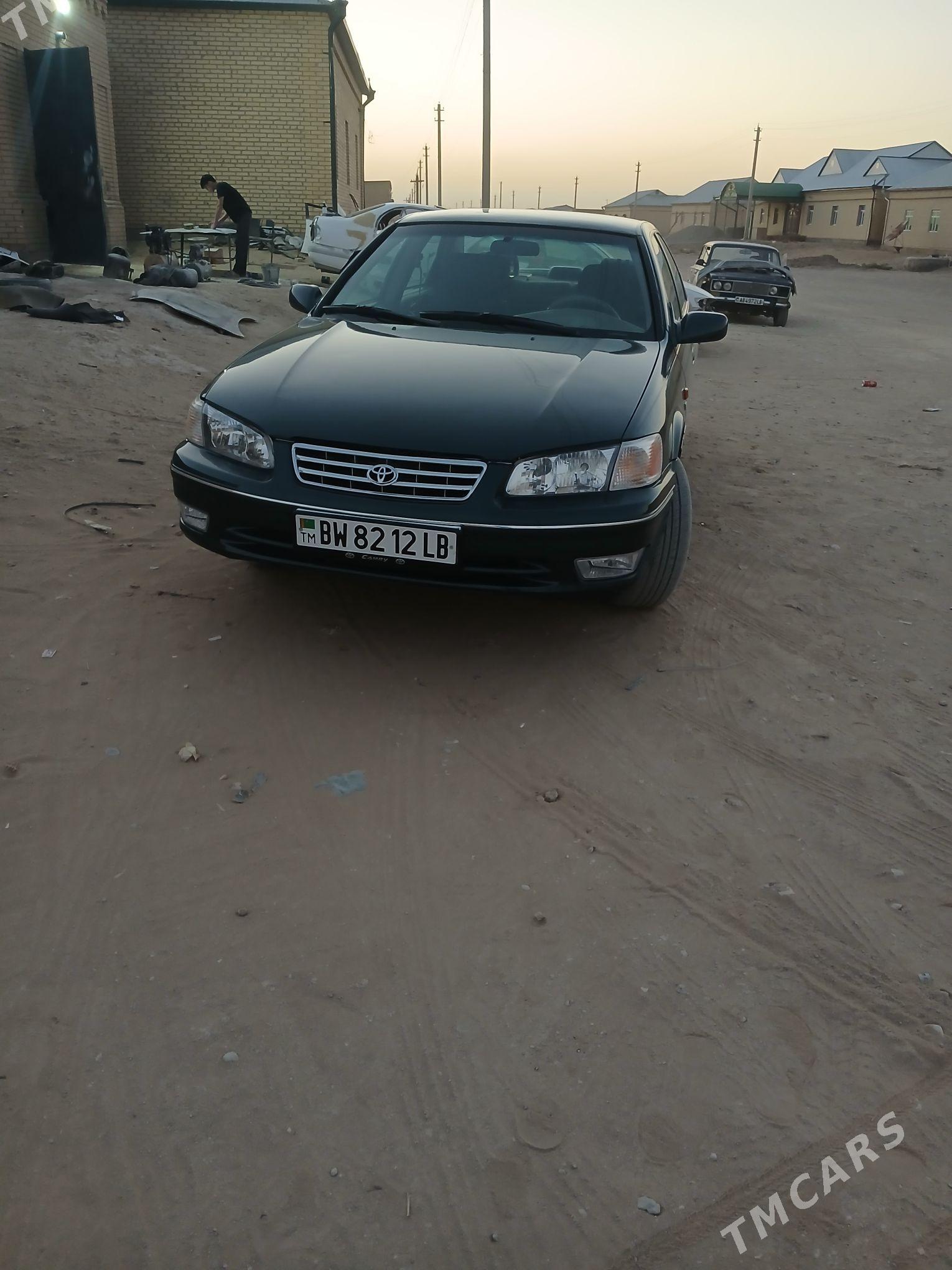 Toyota Camry 1999 - 130 000 TMT - Дарганата - img 1
