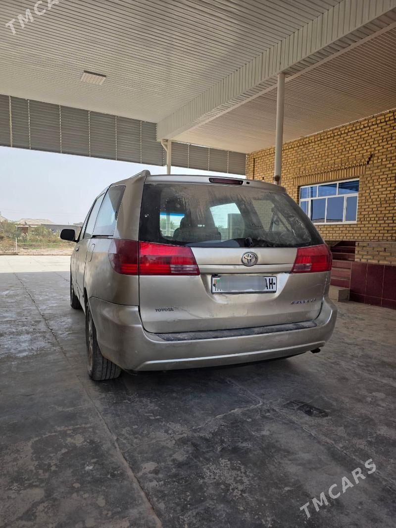 Toyota Sienna 2004 - 155 000 TMT - Теджен - img 3