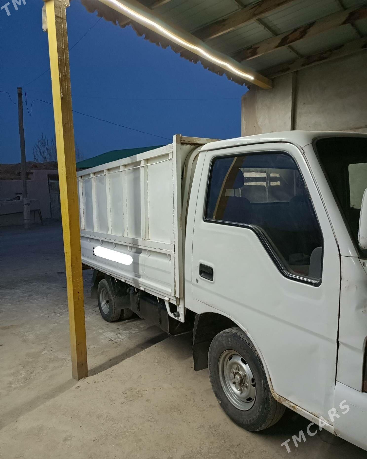 Kia Bongo 2002 - 90 000 TMT - Gurbansoltan Eje - img 2