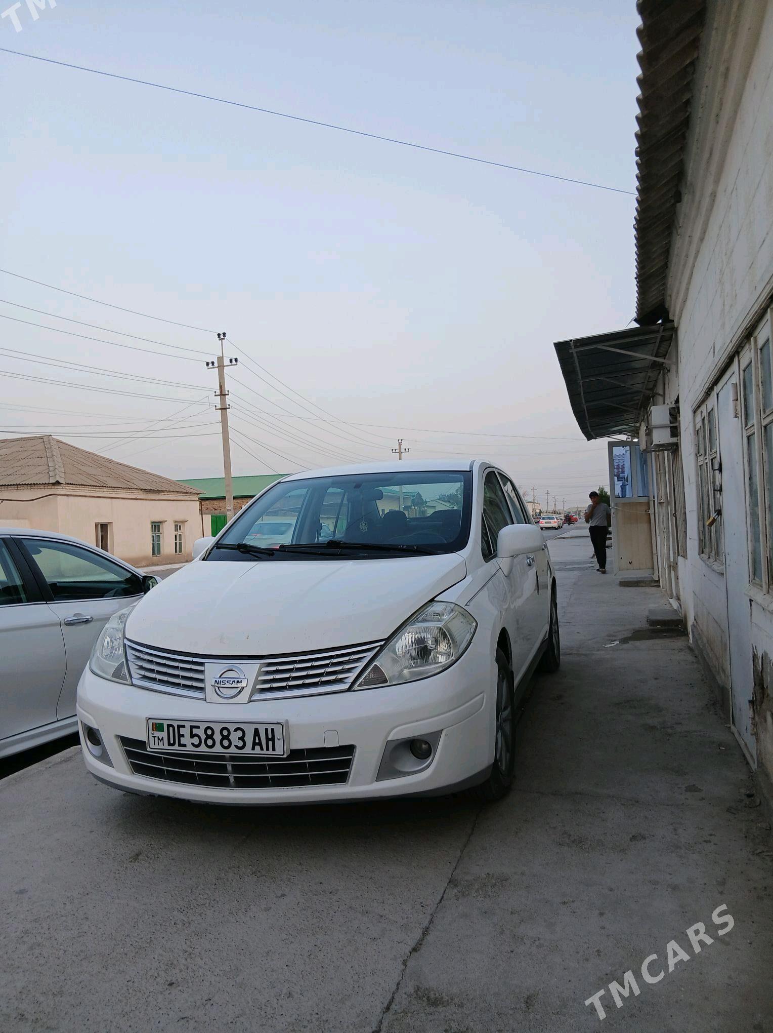 Nissan Versa 2009 - 130 000 TMT - Кака - img 6