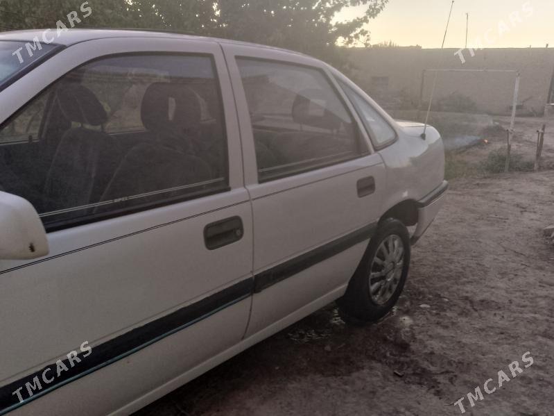 Opel Vectra 1992 - 48 000 TMT - Гурбансолтан Едже - img 6
