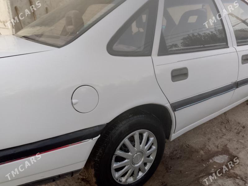 Opel Vectra 1992 - 48 000 TMT - Гурбансолтан Едже - img 1