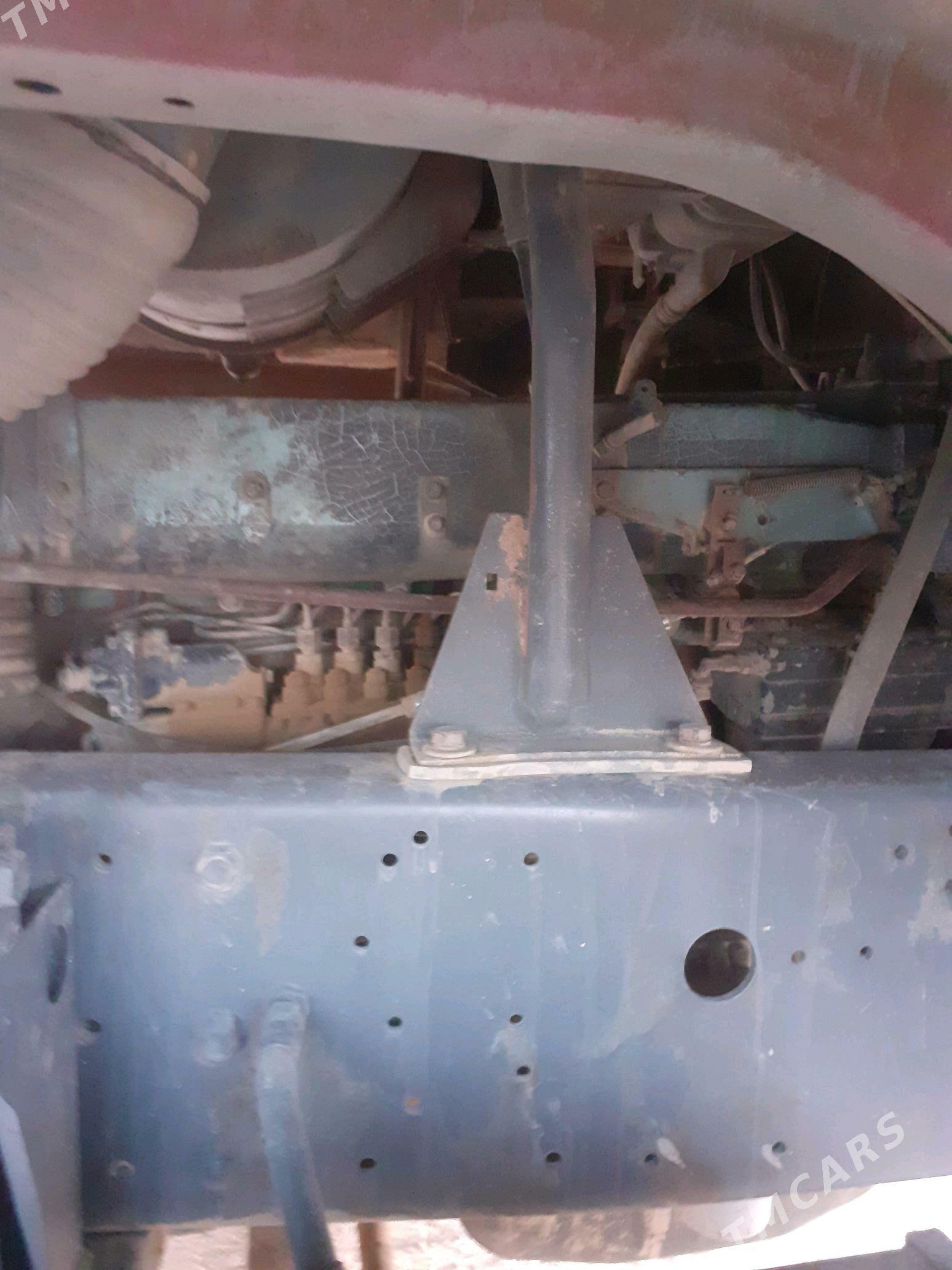 Howo Sinotruk 2010 - 300 000 TMT - Esenguly - img 5