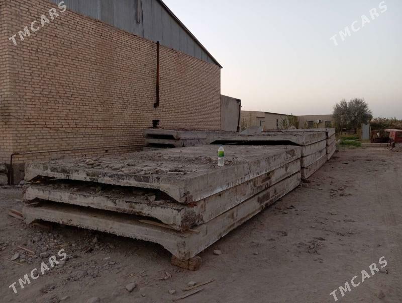 plita 3x6 pg - Çärjew - img 1