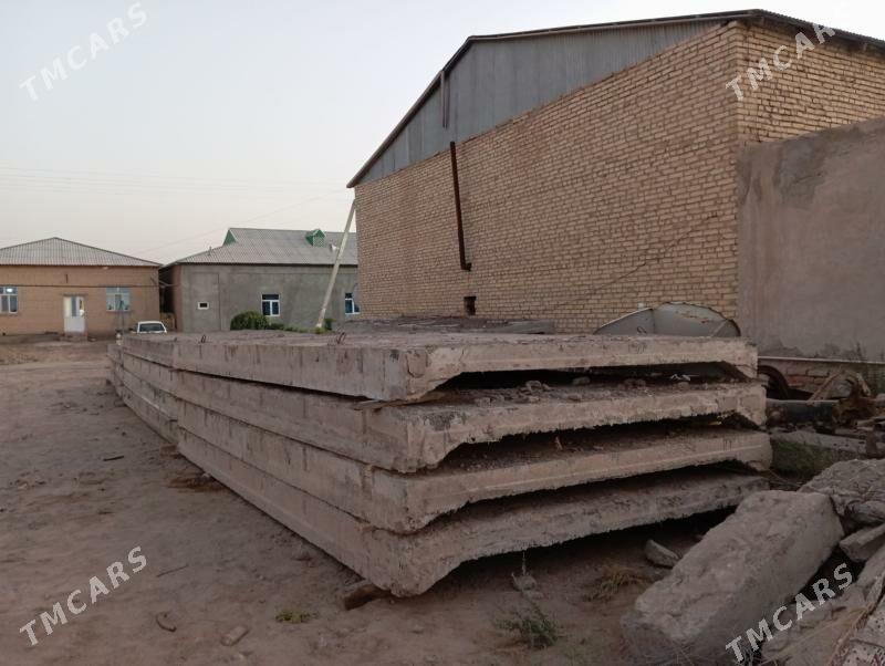 plita 3x6 pg - Çärjew - img 2