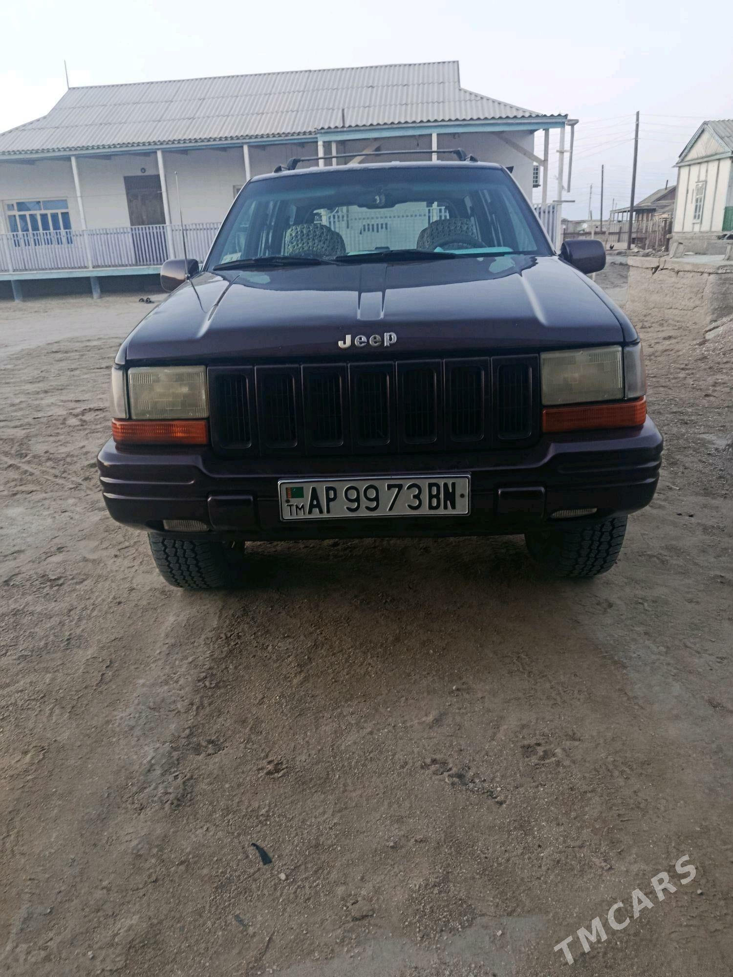 Jeep Grand Cherokee 1995 - 64 000 TMT - Эсенгулы - img 1