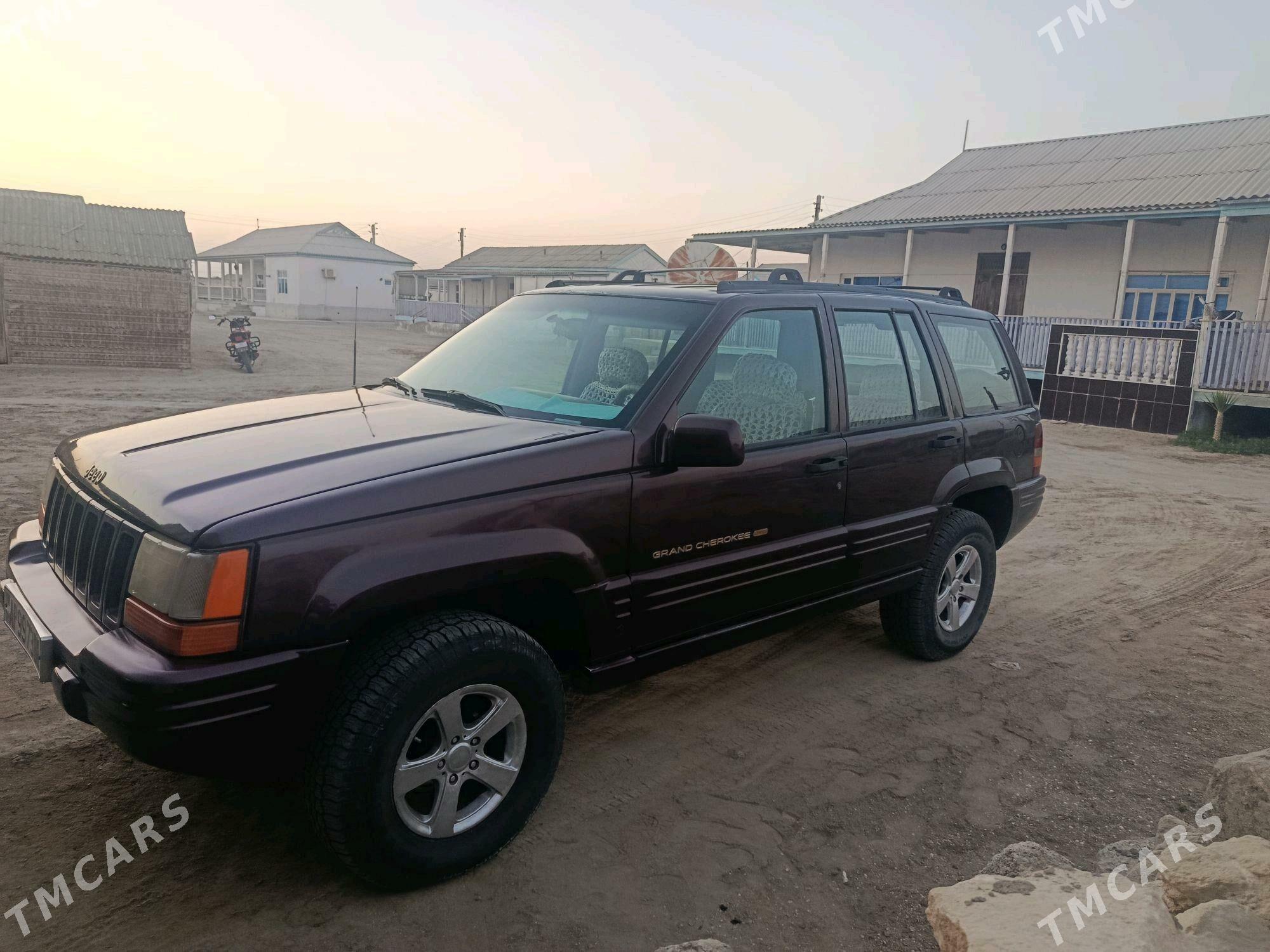 Jeep Grand Cherokee 1995 - 64 000 TMT - Эсенгулы - img 3
