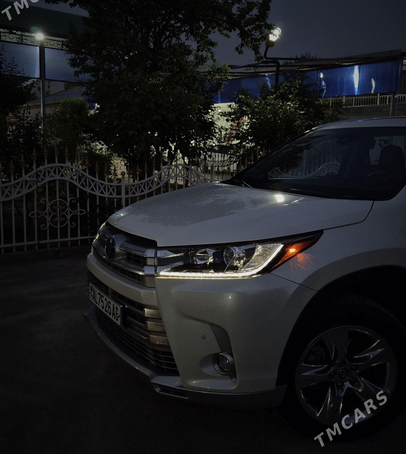 Toyota Highlander 2019 - 595 000 TMT - Ашхабад - img 2