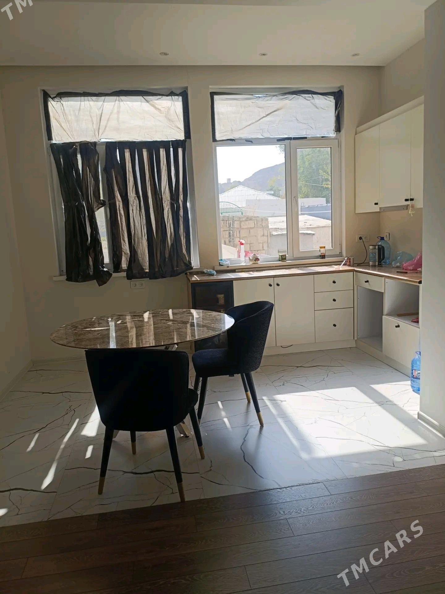 тихий двор 2 ком 1 этаж - Türkmenbaşy - img 6