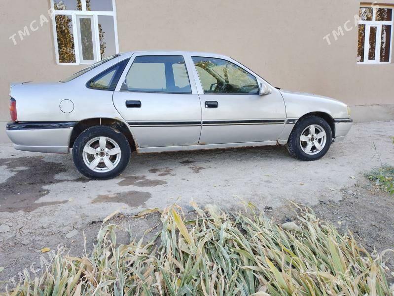 Opel Vectra 1993 - 40 000 TMT - Болдумсаз - img 4