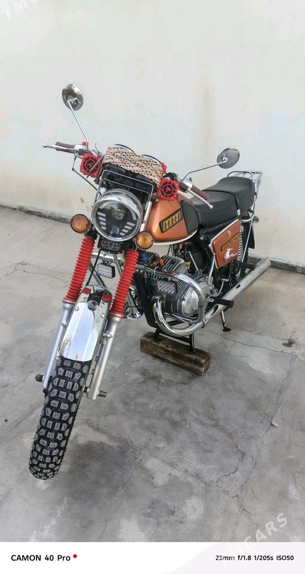 Iž Ýupiter 1991 - 25 000 TMT - Gökdepe - img 1