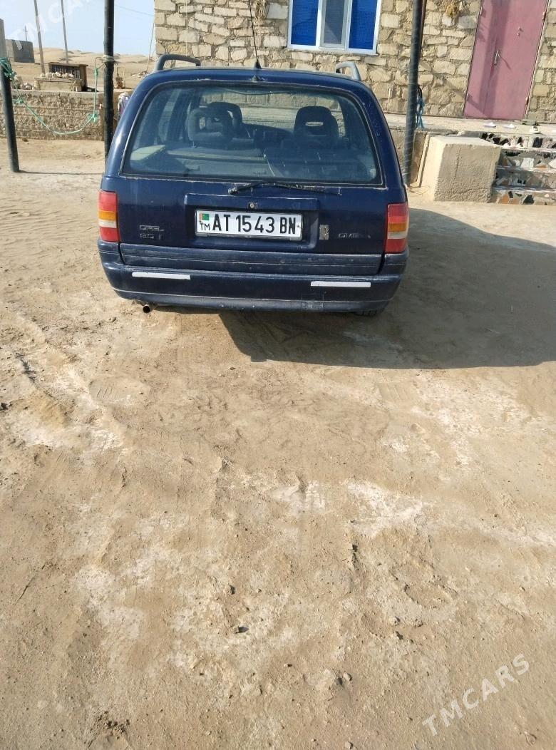 Opel Omega 1990 - 12 000 TMT - Esenguly - img 1