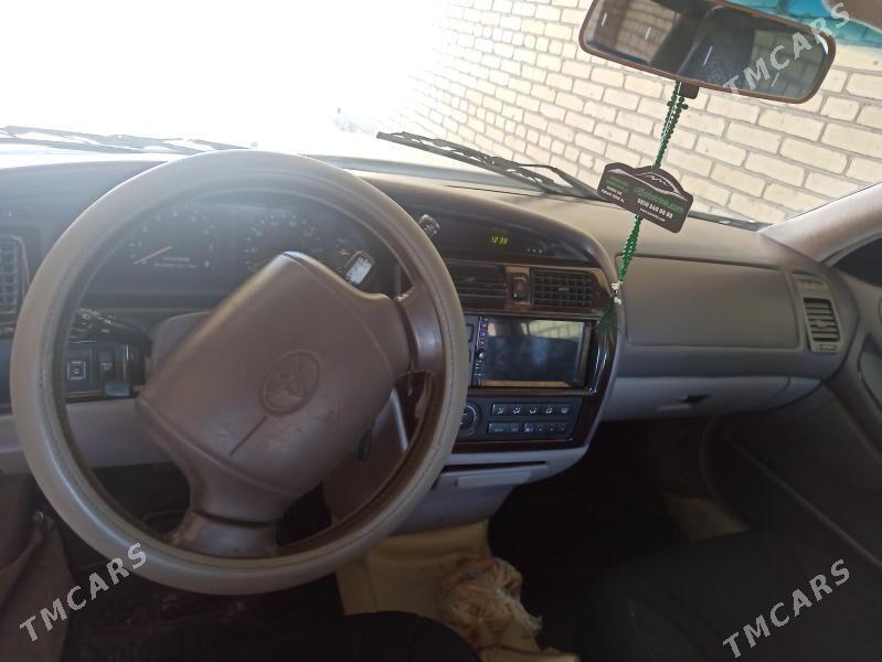 Toyota Avalon 1995 - 120 000 TMT - Türkmenabat - img 2
