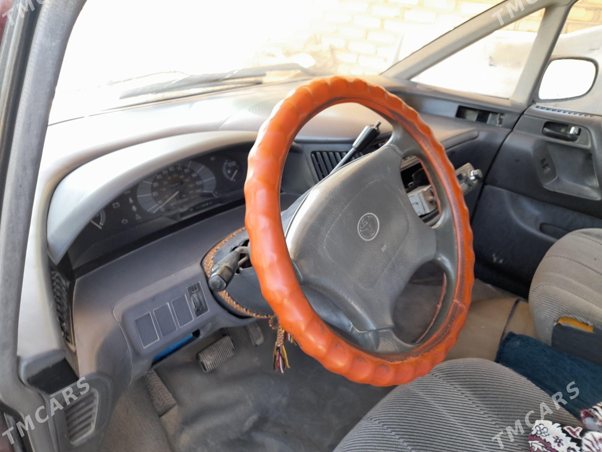 Toyota Previa 1991 - 80 000 TMT - Теджен - img 1