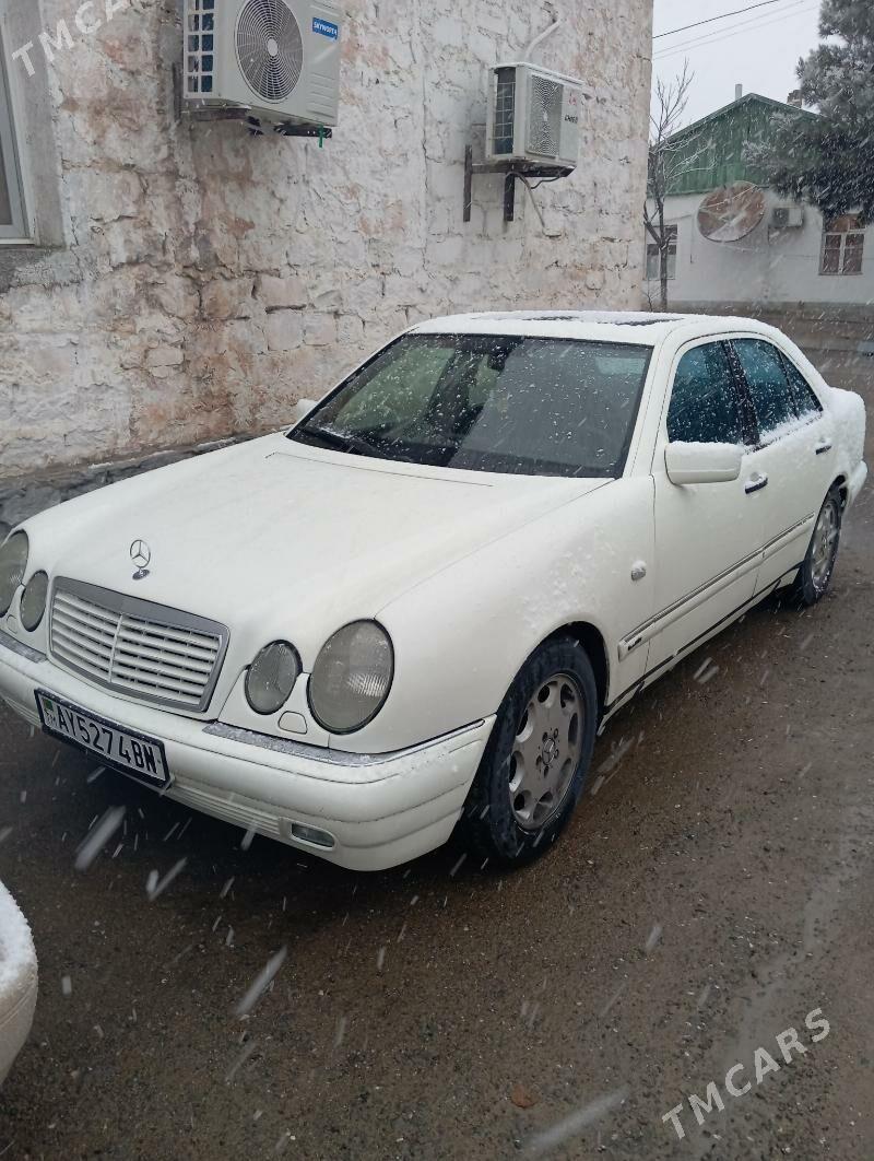 Mercedes-Benz 300E 1998 - 90 000 TMT - Туркменбаши - img 2