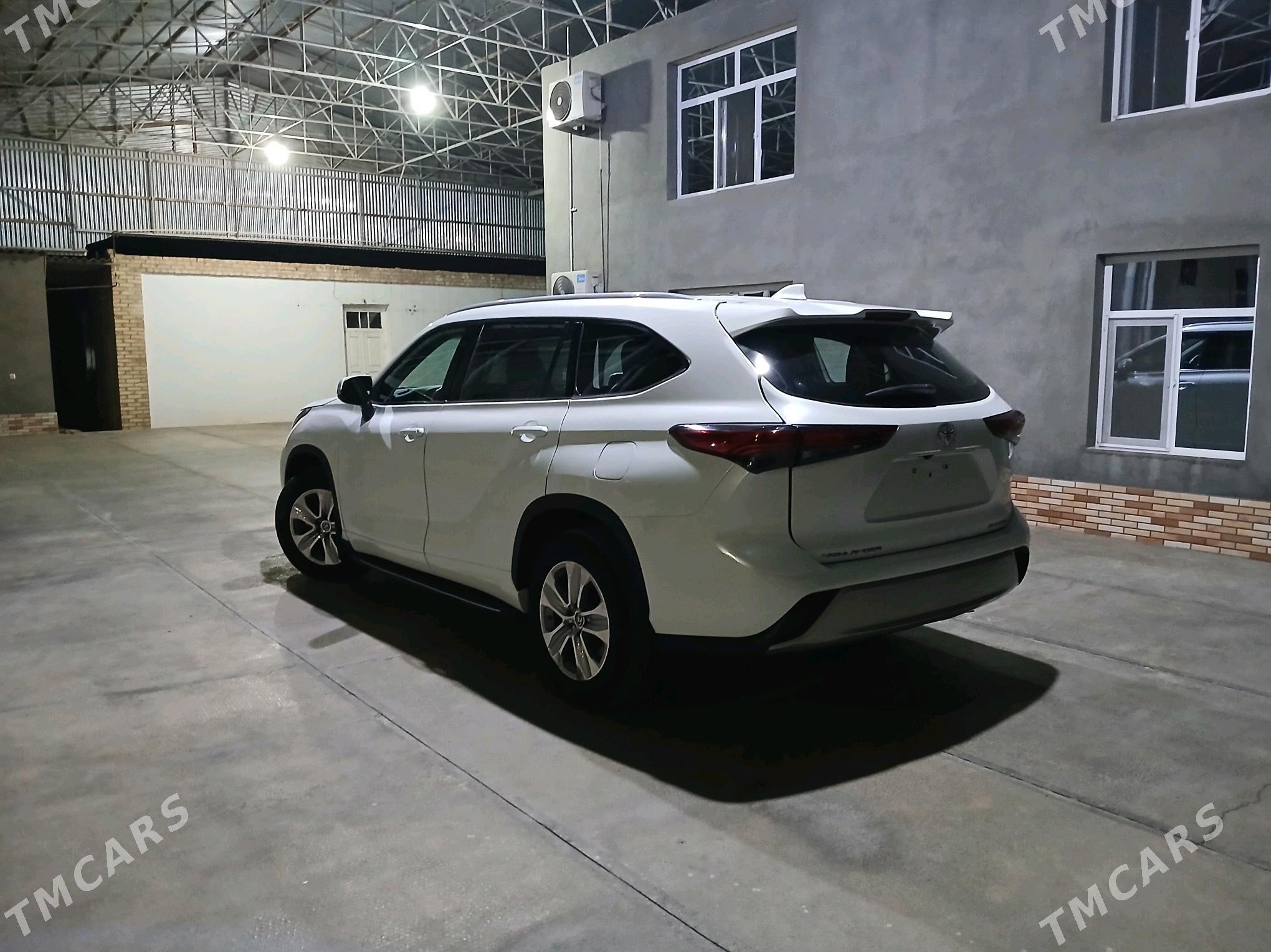 Toyota Highlander 2022 - 510 000 TMT - Мары - img 5