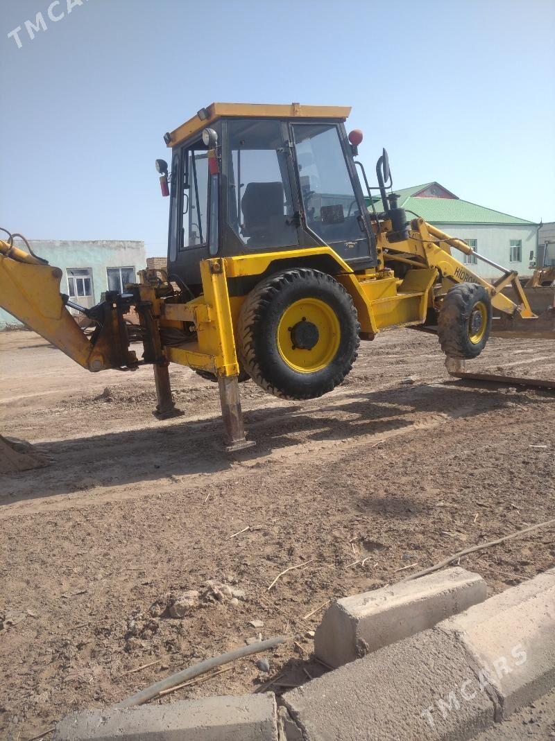 JCB 4CX ECO 2005 - 300 000 TMT - Огуз хан - img 5