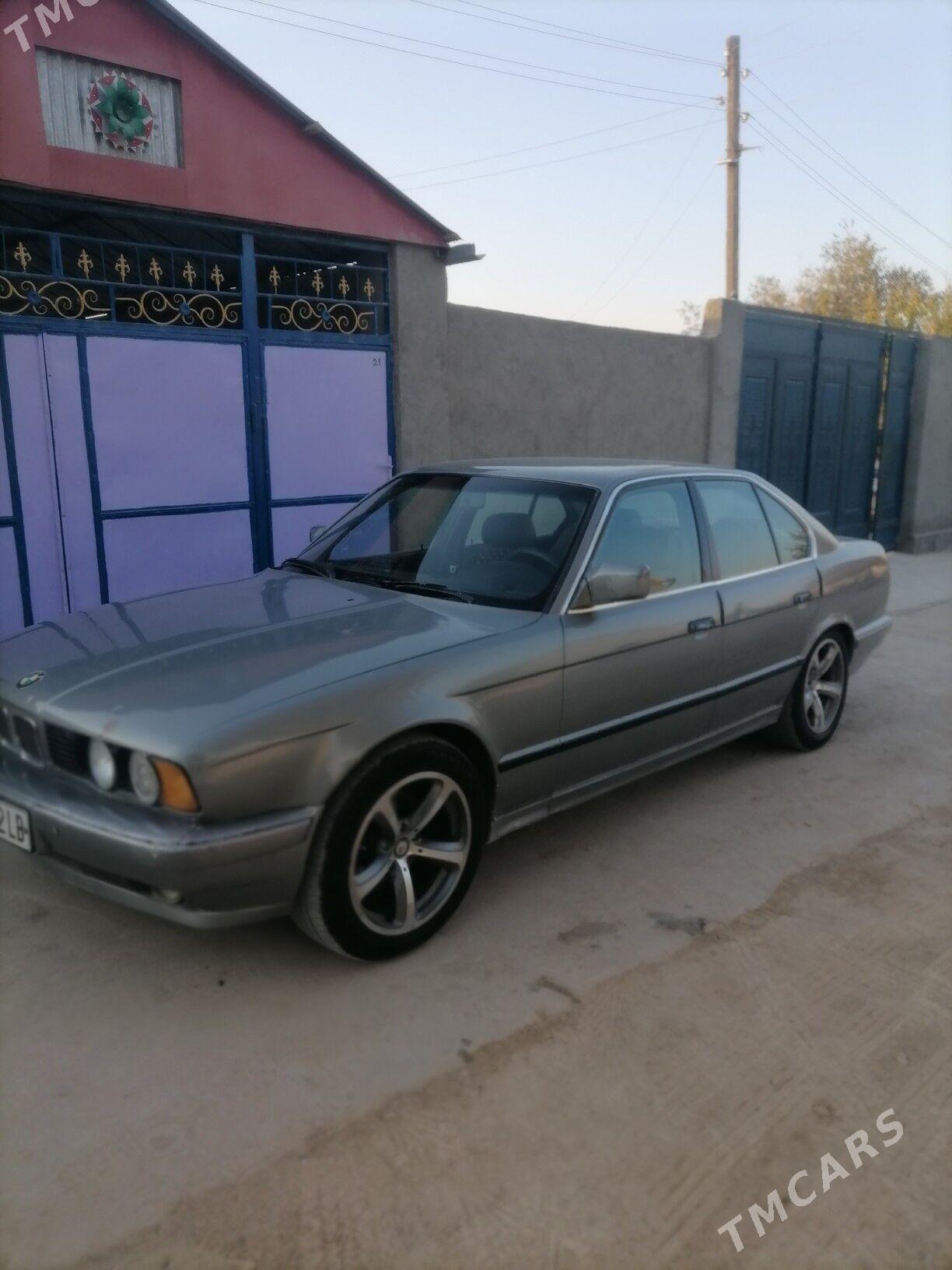 BMW 520 1990 - 32 000 TMT - Магданлы - img 2