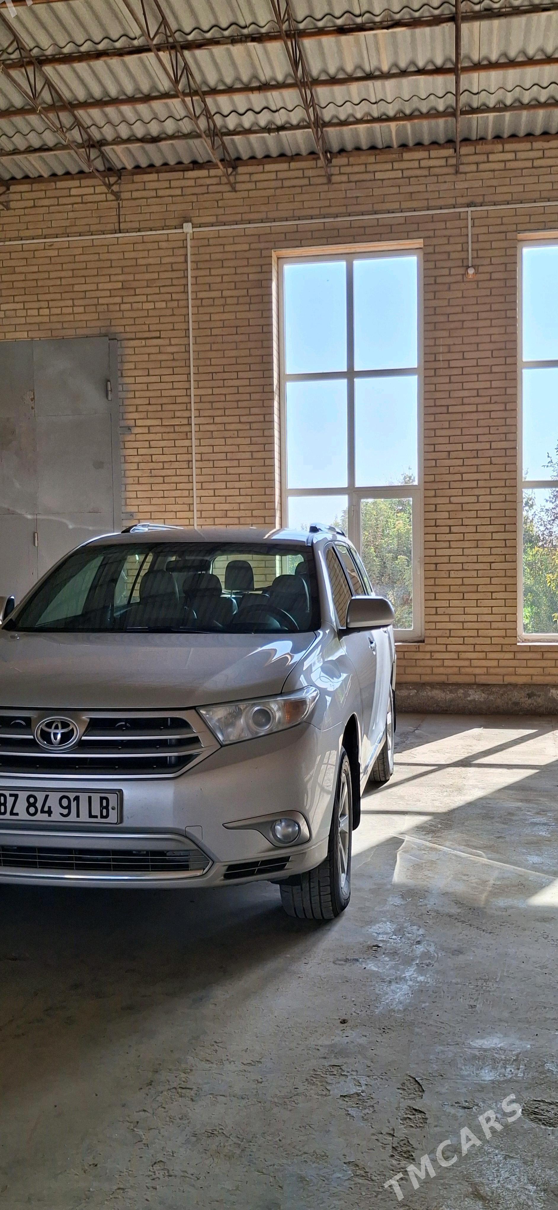 Toyota Highlander 2012 - 350 000 TMT - Сакар - img 2