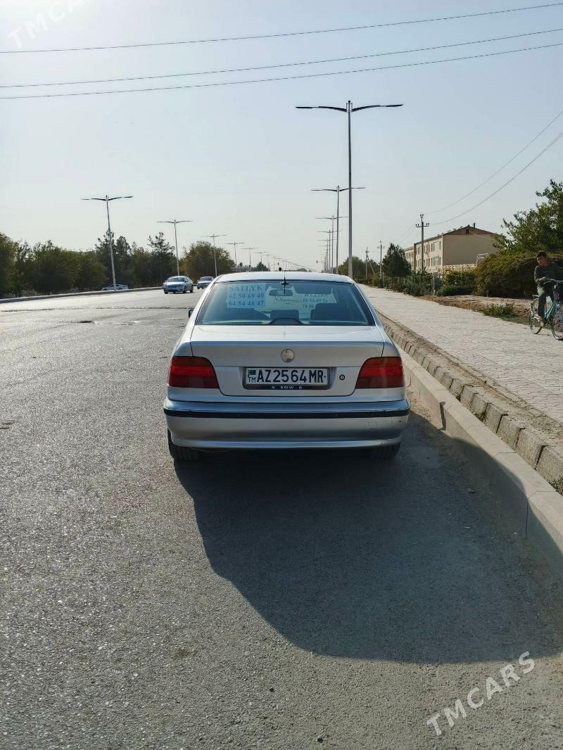 BMW E39 1998 - 110 000 TMT - Baýramaly - img 5