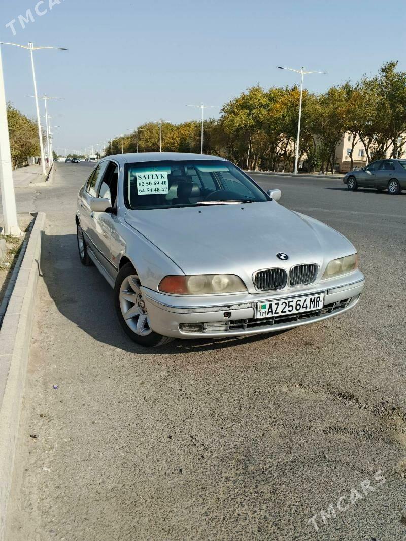 BMW E39 1998 - 110 000 TMT - Baýramaly - img 10