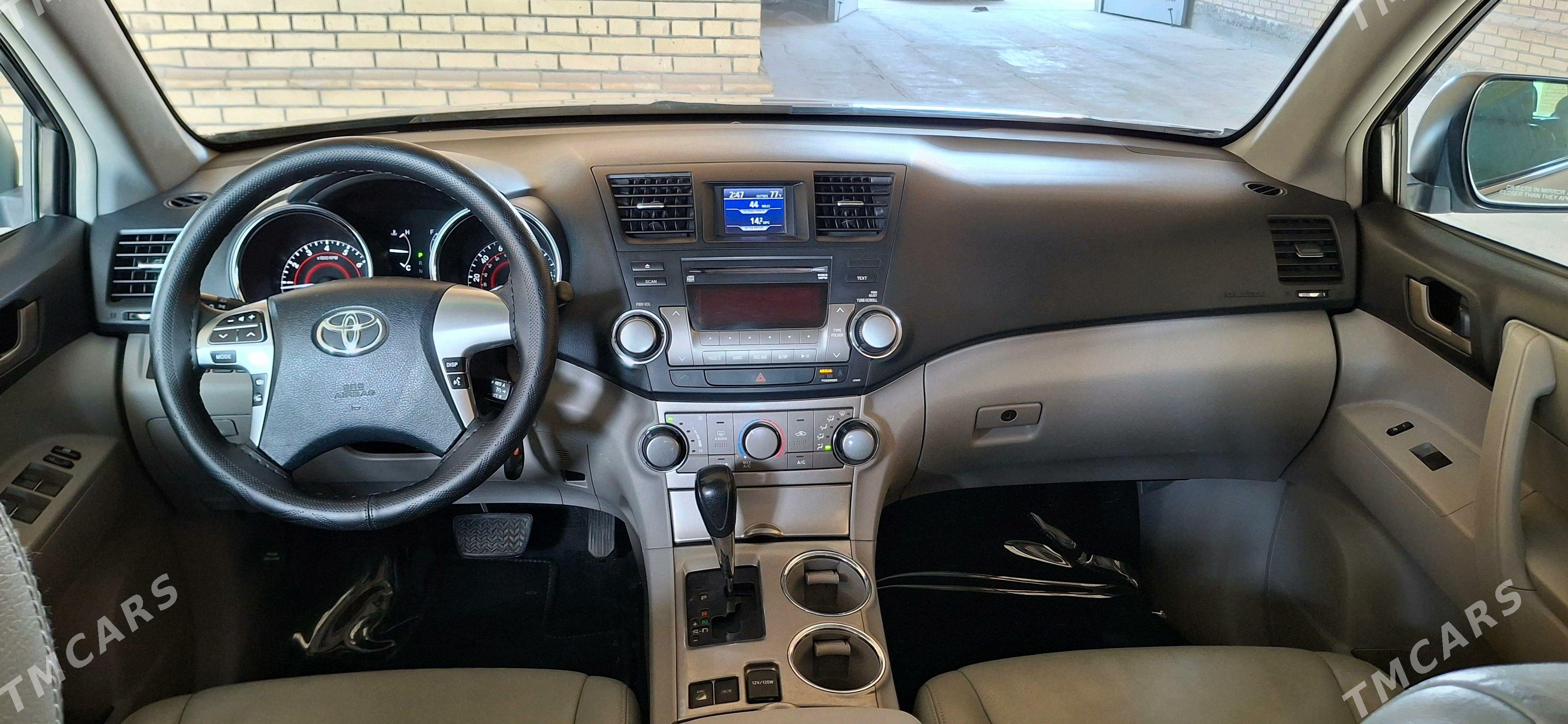 Toyota Highlander 2012 - 350 000 TMT - Сакар - img 5