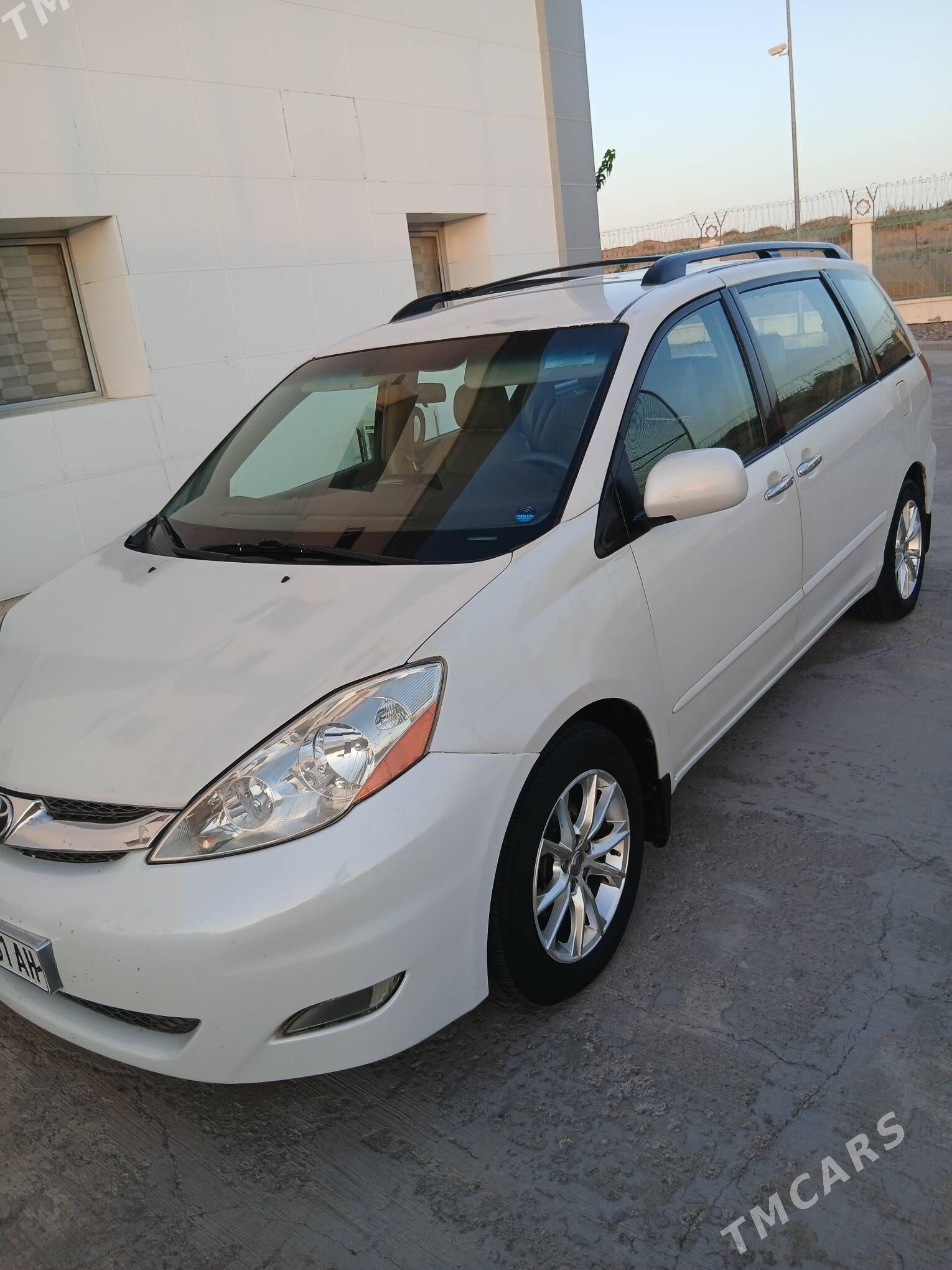 Toyota Sienna 2007 - 240 000 TMT - Aşgabat - img 1