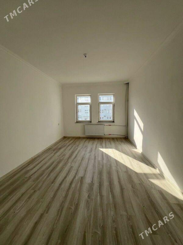 Anew panel 4/4 4 komnat 144m2 - Анев - img 1