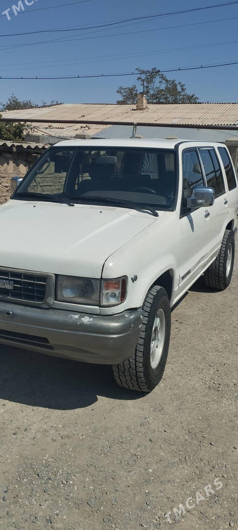 Isuzu Trooper 1997 - 65 000 TMT - Гызыларбат - img 4