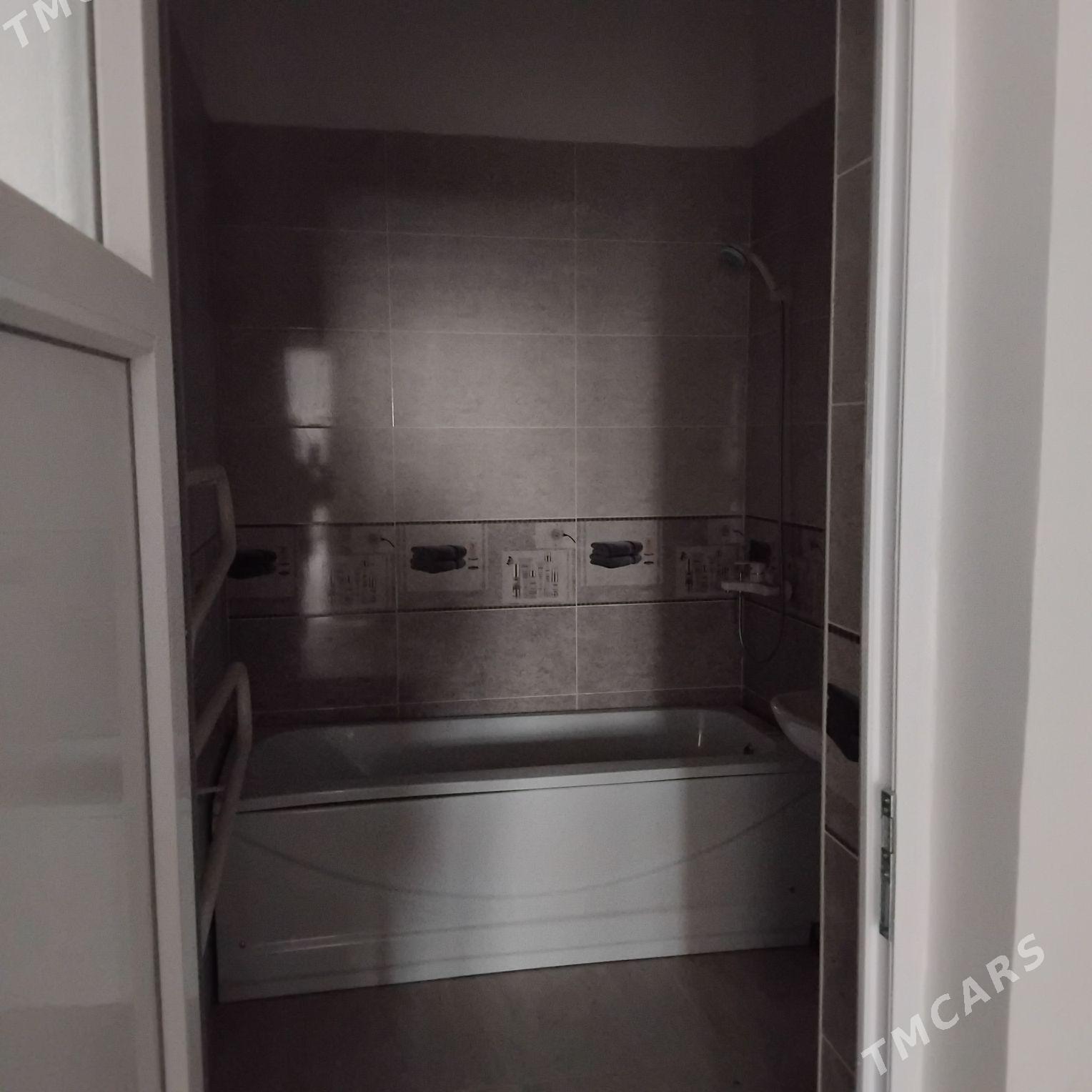 Элитка Рысгал 4этаж 3ком 178м² - Daşoguz - img 8