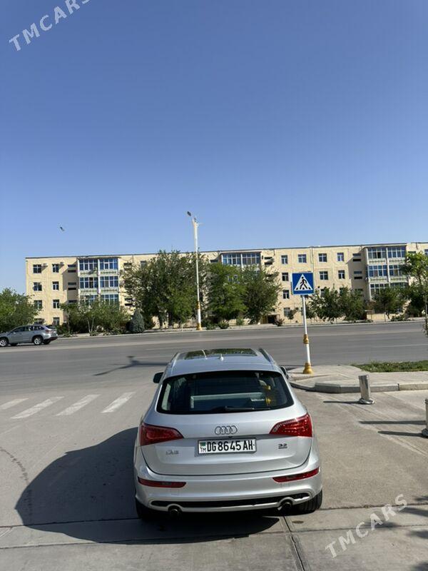 Audi Q5 2010 - 200 000 TMT - Серахс - img 1