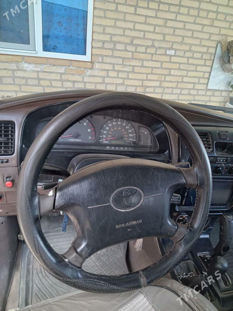 Jeep Renegade 2002 - 70 000 TMT - Саят - img 1