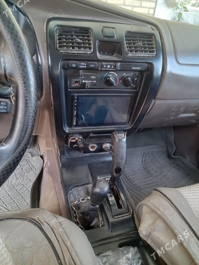 Jeep Renegade 2002 - 70 000 TMT - Саят - img 5
