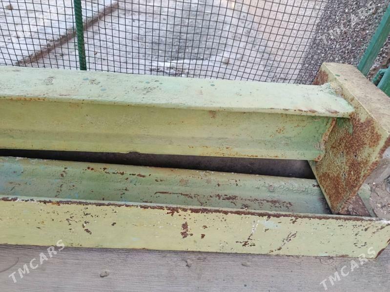 железные стойки ( рельсы) 2 шт - Türkmenabat - img 2